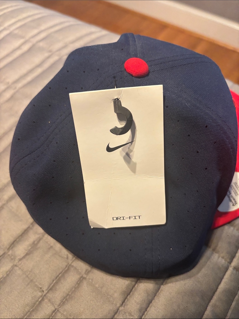 Nike ole miss Navy and Red Snapback Hat with Embroidered M Logo - Picture 2 of 5